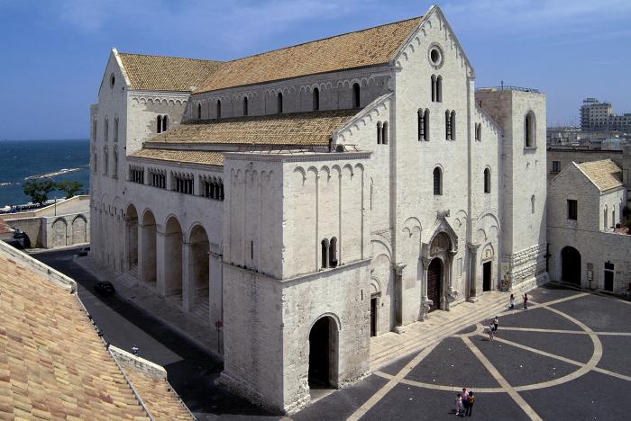 basilica di san nicola a bari 